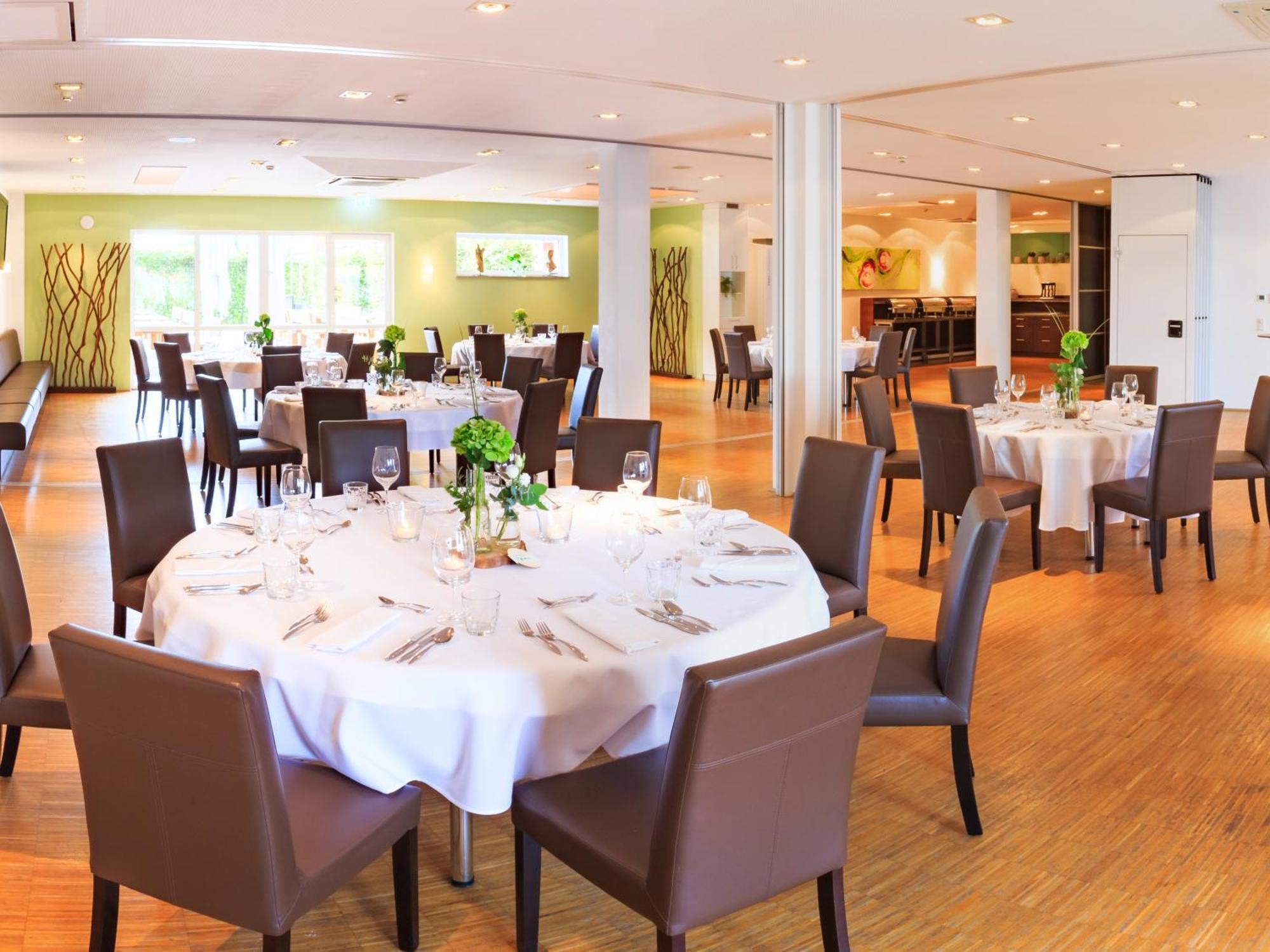 Acantus Hotel Weisendorf エクステリア 写真