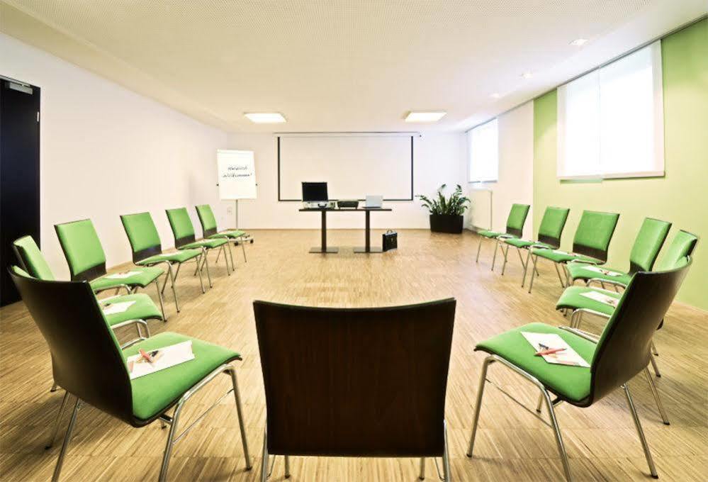 Acantus Hotel Weisendorf エクステリア 写真