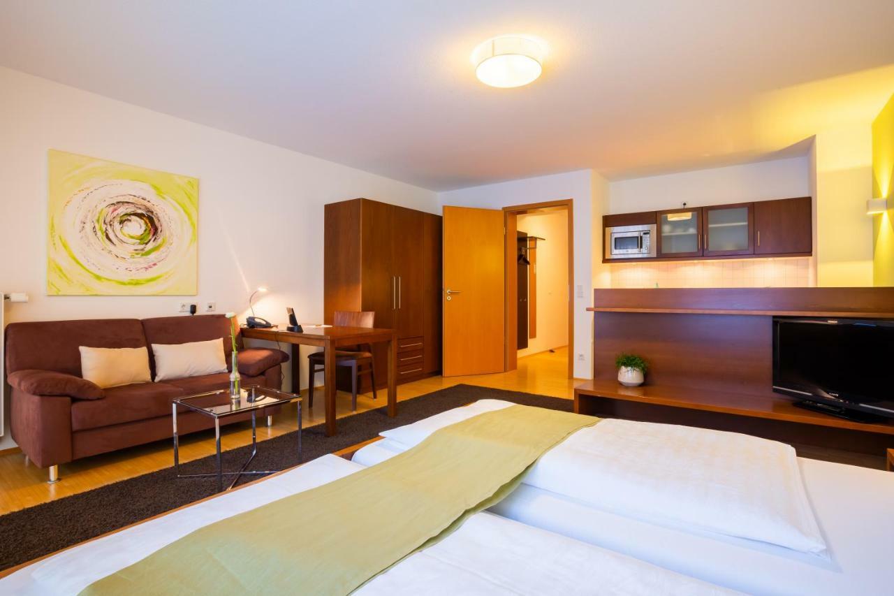 Acantus Hotel Weisendorf エクステリア 写真